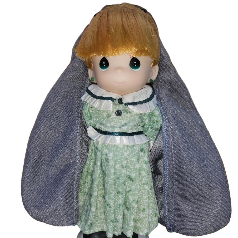 Precious Moments Dolls Children of the World CAITLYN IRELAND w/ Tags 9” Retired